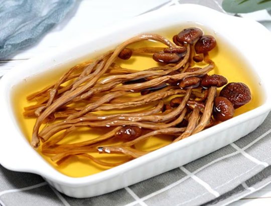 Dried Tea Plant Mushrooms | Agrocybe Aegerita | Chá Shù Gū-Pure Chinese Herb™