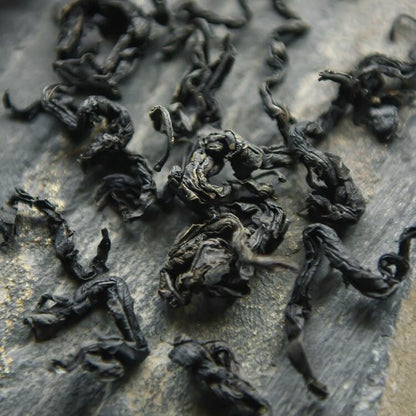 Premium Folium Eucommiae | Dried Eucommia Leaf | Eucommia ulmoides Oliv. | Dù Zhòng Yè-Pure Chinese Herb™